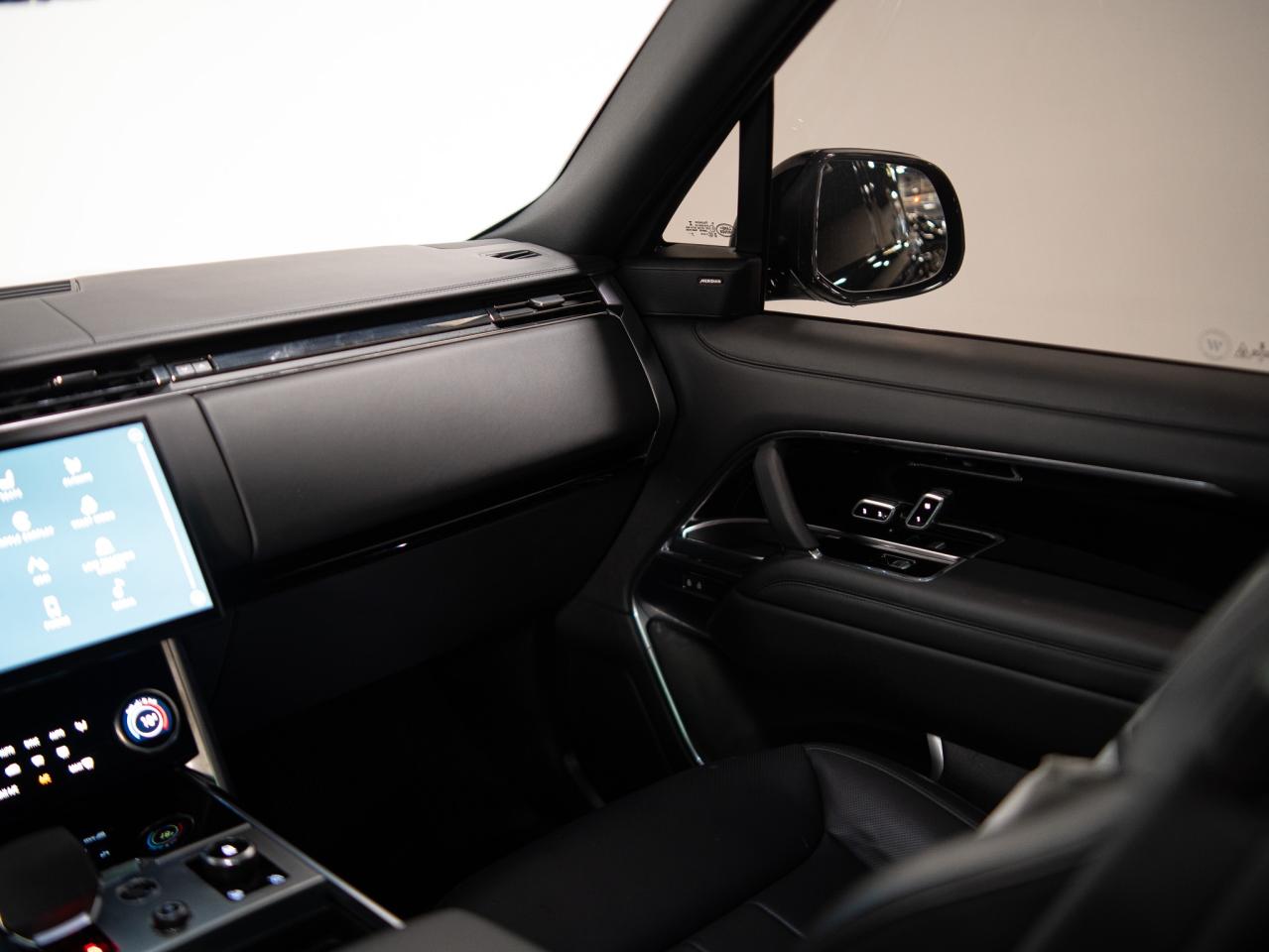 2023 Land Rover Range Rover P530 | LWB | 7 PASS | ENTERTAINMENT PKG | 23 IN Photo