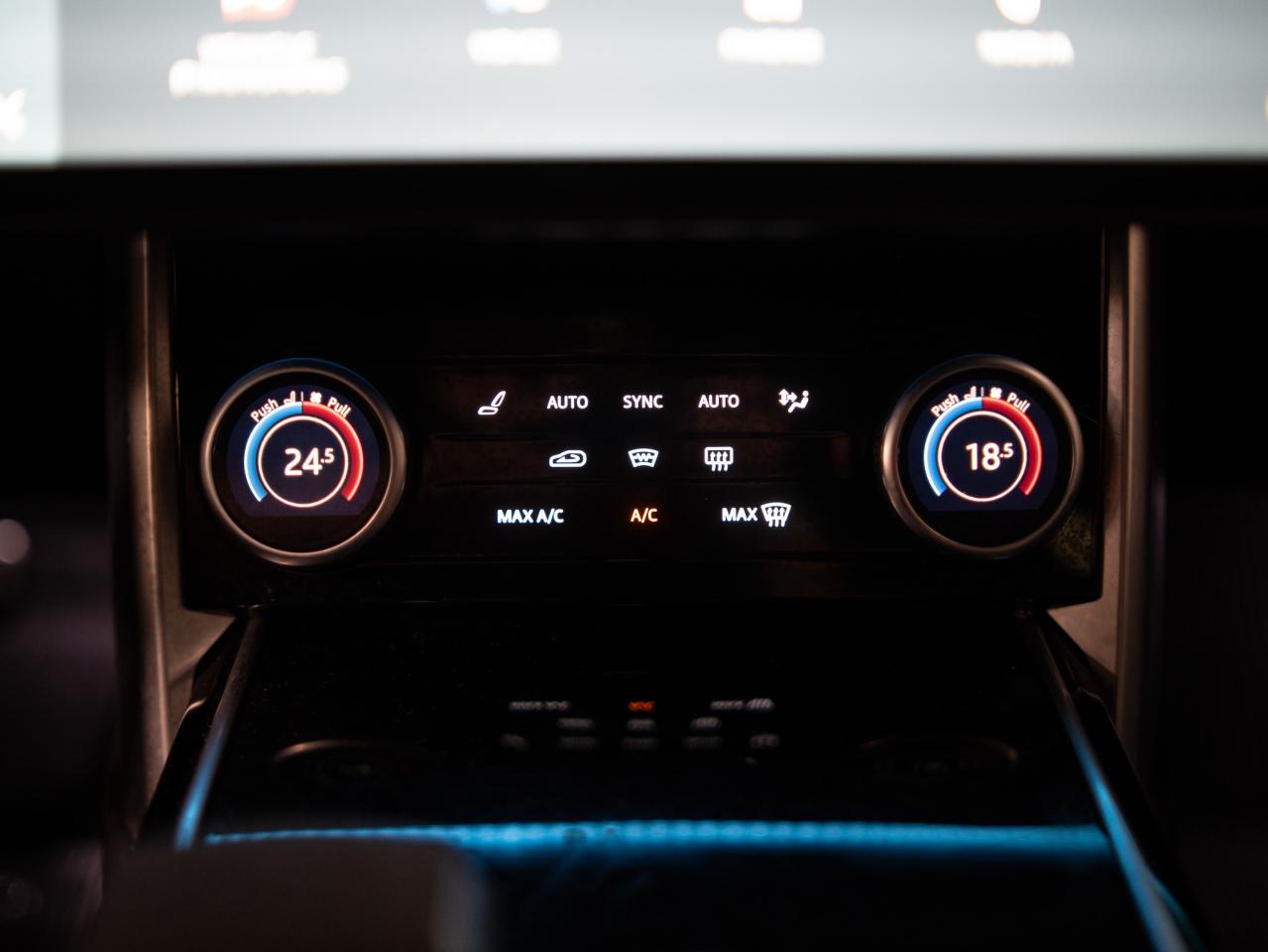 2023 Land Rover Range Rover P530 | LWB | 7 PASS | ENTERTAINMENT PKG | 23 IN Photo