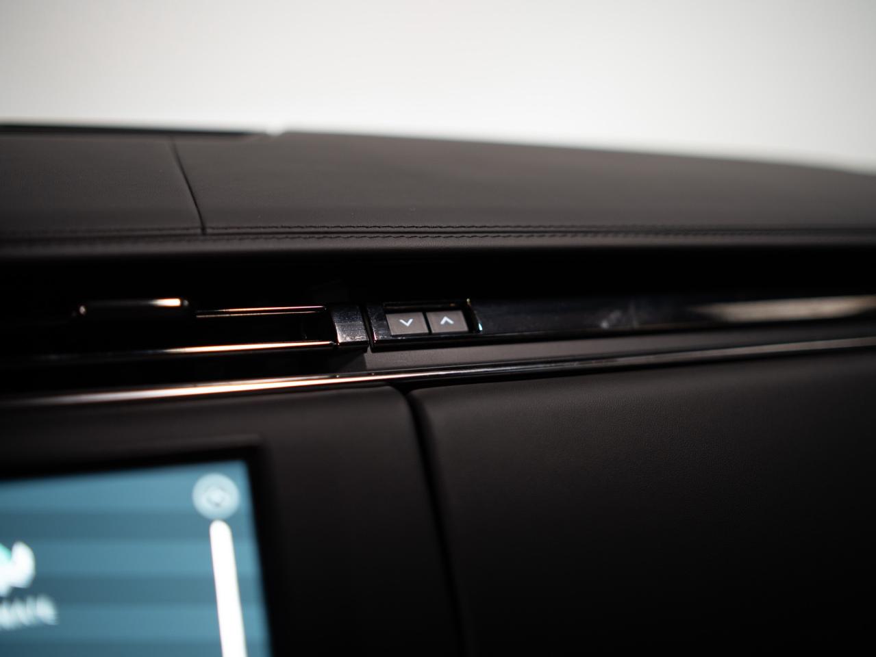 2023 Land Rover Range Rover P530 | LWB | 7 PASS | ENTERTAINMENT PKG | 23 IN Photo