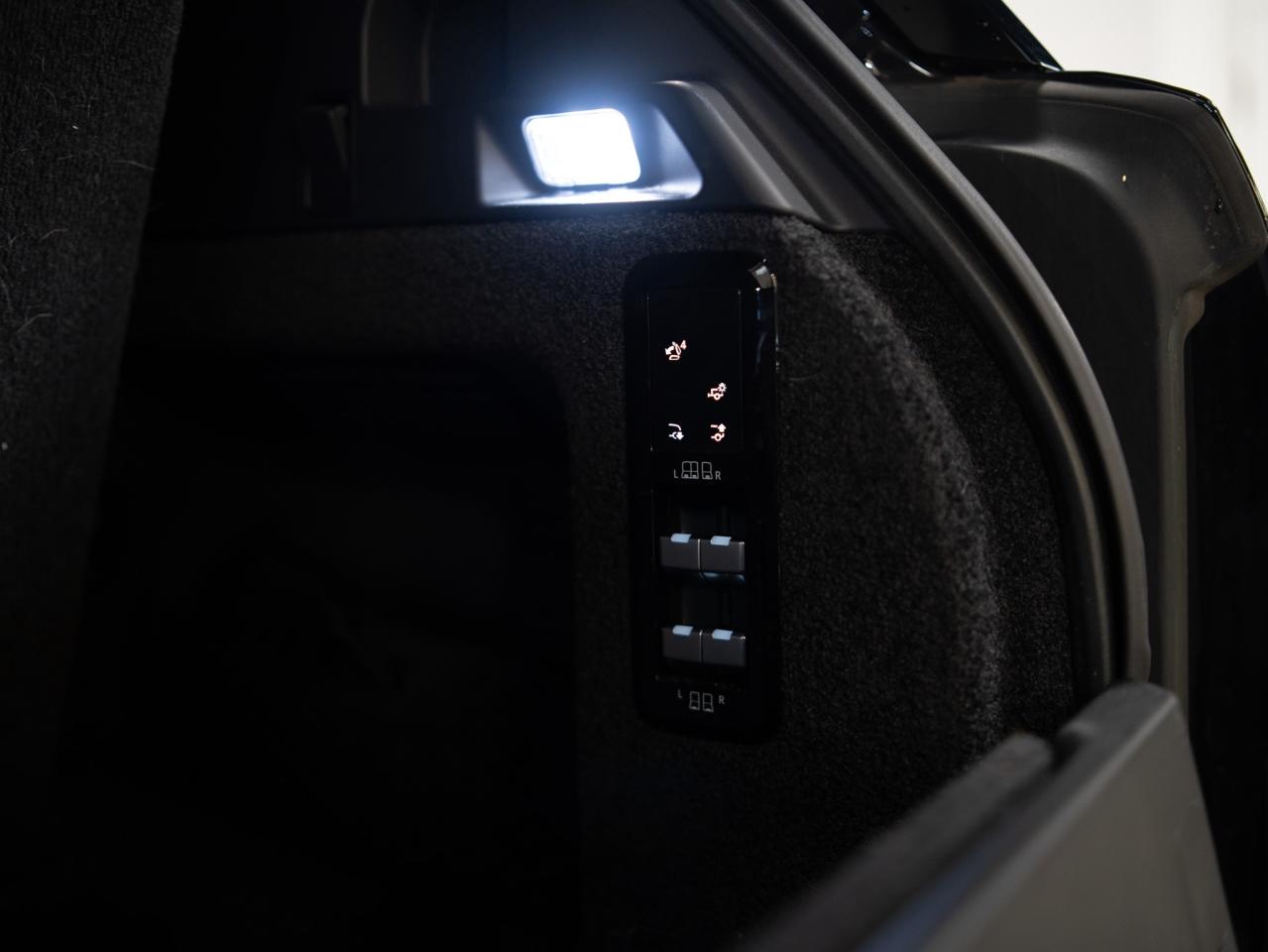 2023 Land Rover Range Rover P530 | LWB | 7 PASS | ENTERTAINMENT PKG | 23 IN Photo