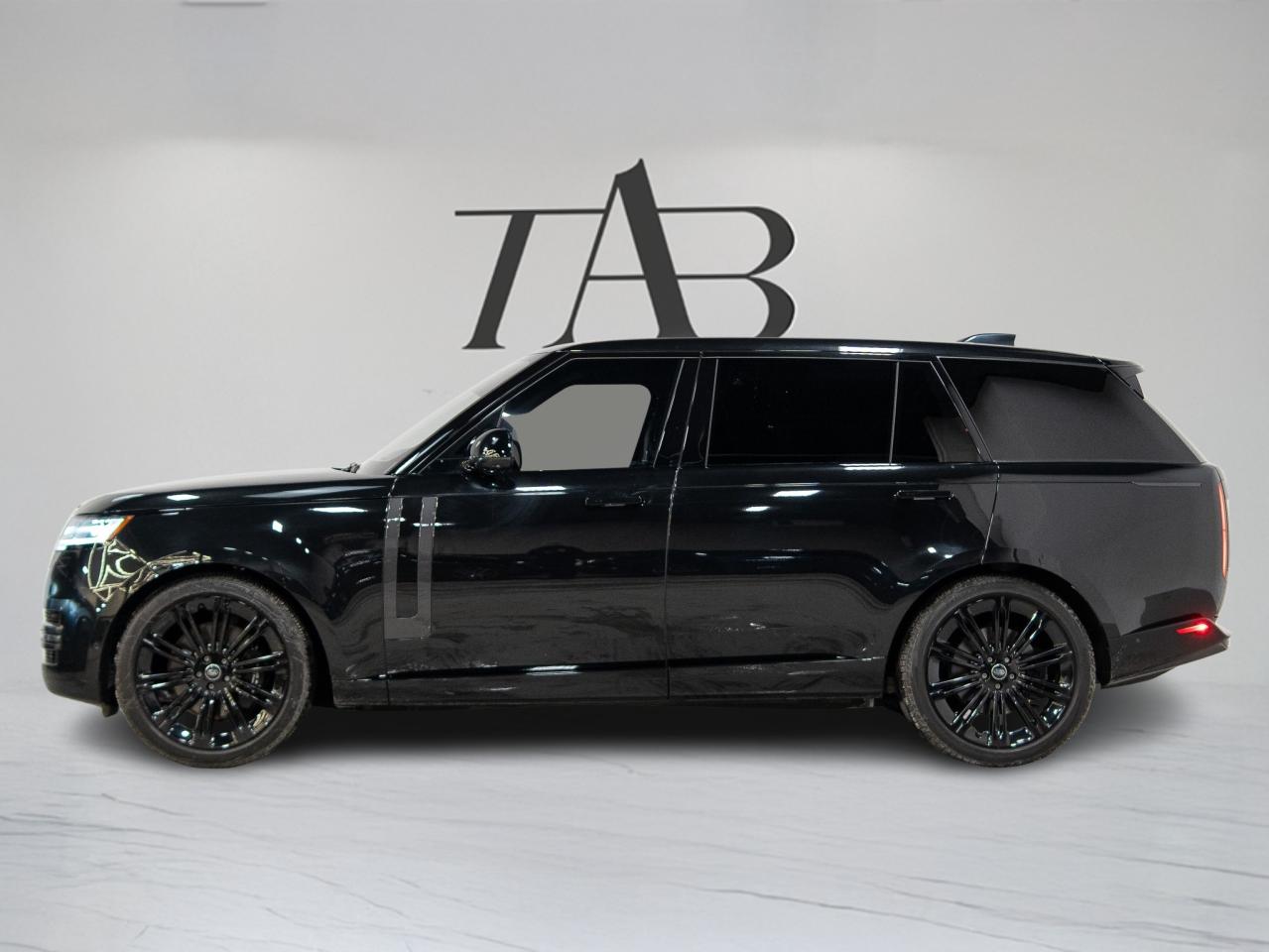 2023 Land Rover Range Rover P530 | LWB | 7 PASS | ENTERTAINMENT PKG | 23 IN Photo
