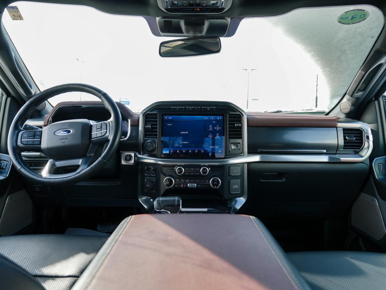 2023 Ford F-150 LEATHER | PANO ROOF | SIDE STEPS | LOW KM Photo