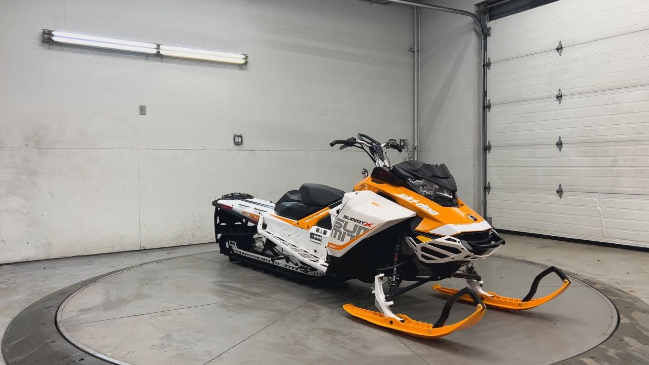 2017 Ski-Doo Summit X HEATED GRIPS |RAS SUSPENSION |BREMBO |165IN TRACK Photo