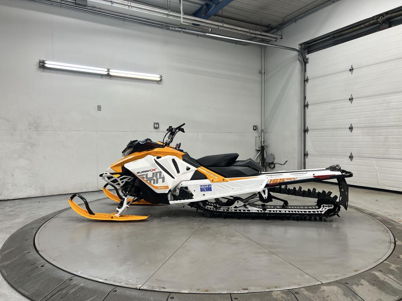 2017 Ski-Doo Summit X HEATED GRIPS |RAS SUSPENSION |BREMBO |165IN TRACK Photo