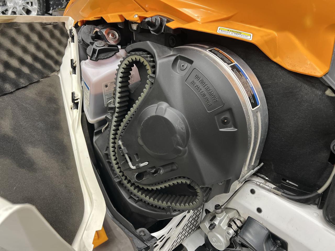 2017 Ski-Doo Summit X HEATED GRIPS |RAS SUSPENSION |BREMBO |165IN TRACK Photo