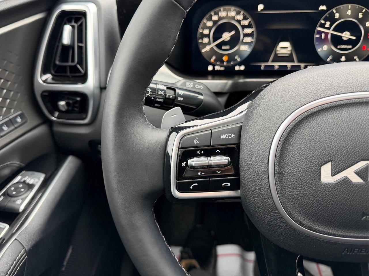 2022 Kia Sorento SX AWD w-Black Leather Photo