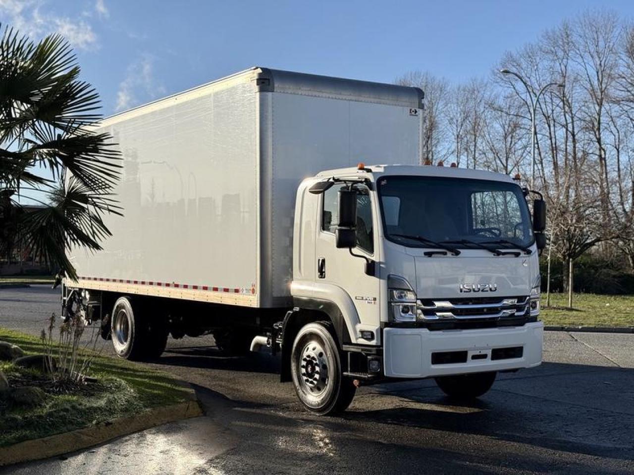 Used 2022 Isuzu FVR 24-Foot Cummins Cube Van with Power Tail Gate and Air Brakes for sale in Burnaby, BC