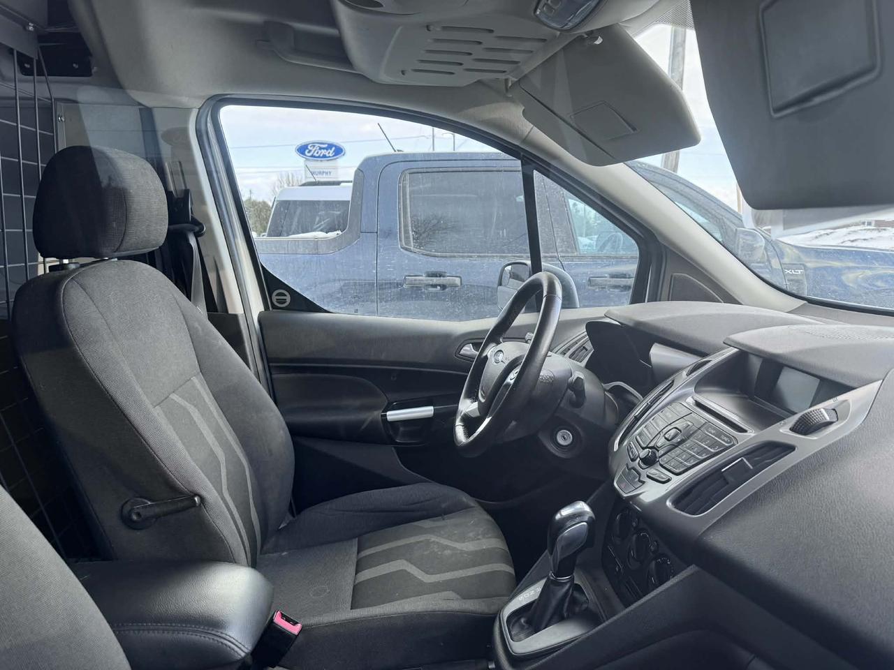 2018 Ford Transit Connect XLT Photo2