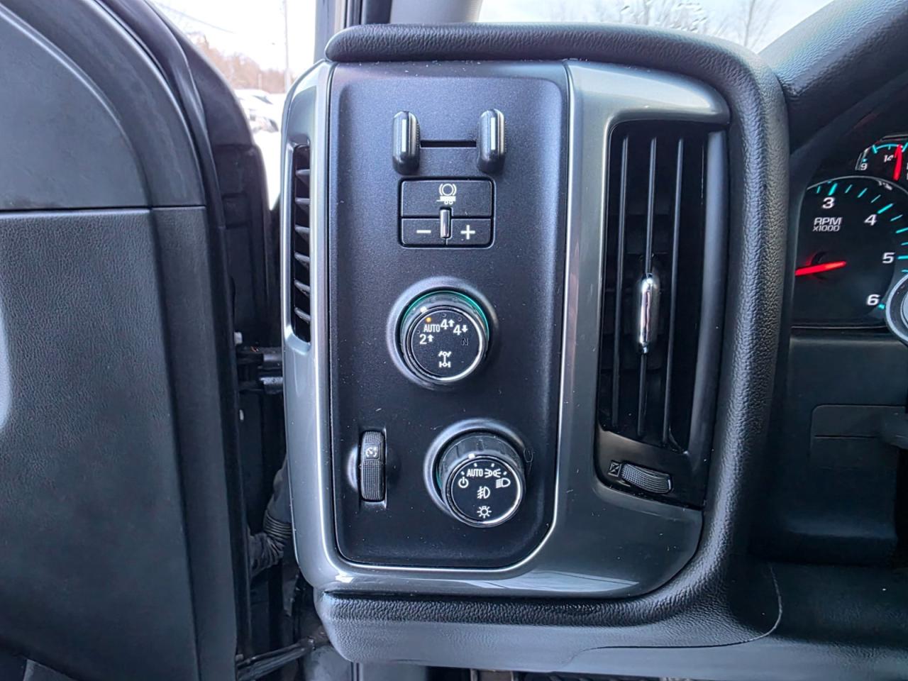 2017 Chevrolet Silverado 1500 LT Photo