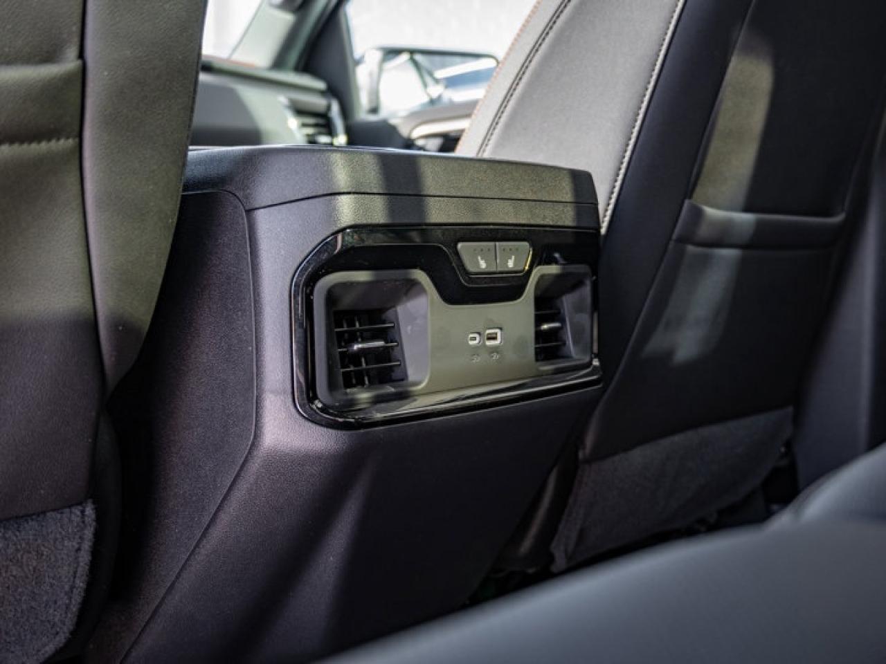 2025 GMC Sierra 1500 AT4 Photo