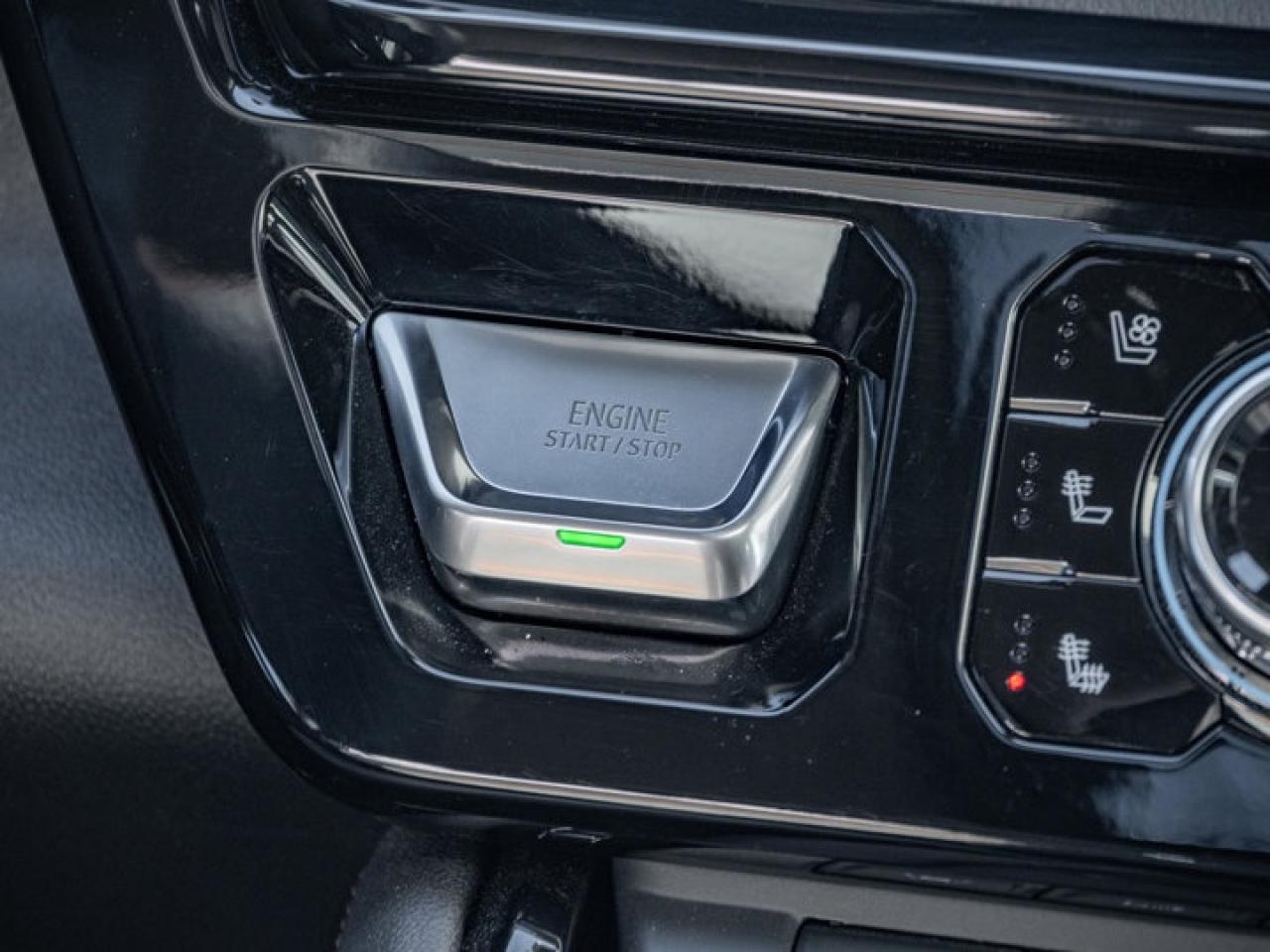 2025 GMC Sierra 1500 AT4 Photo