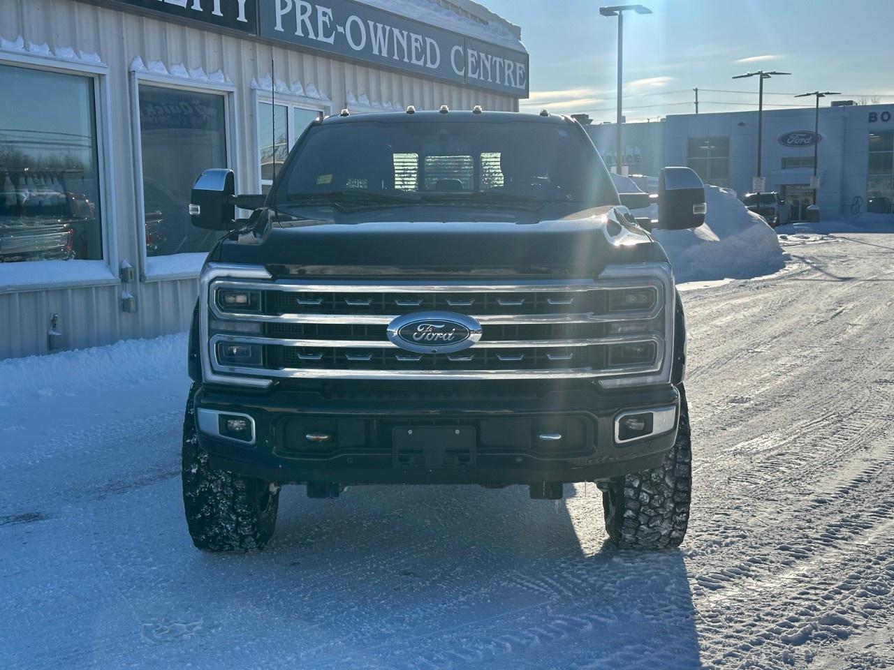 2023 Ford F-250 Super Duty SRW PLATINUM 4WD CREW CAB 6.75' BOX Photo2