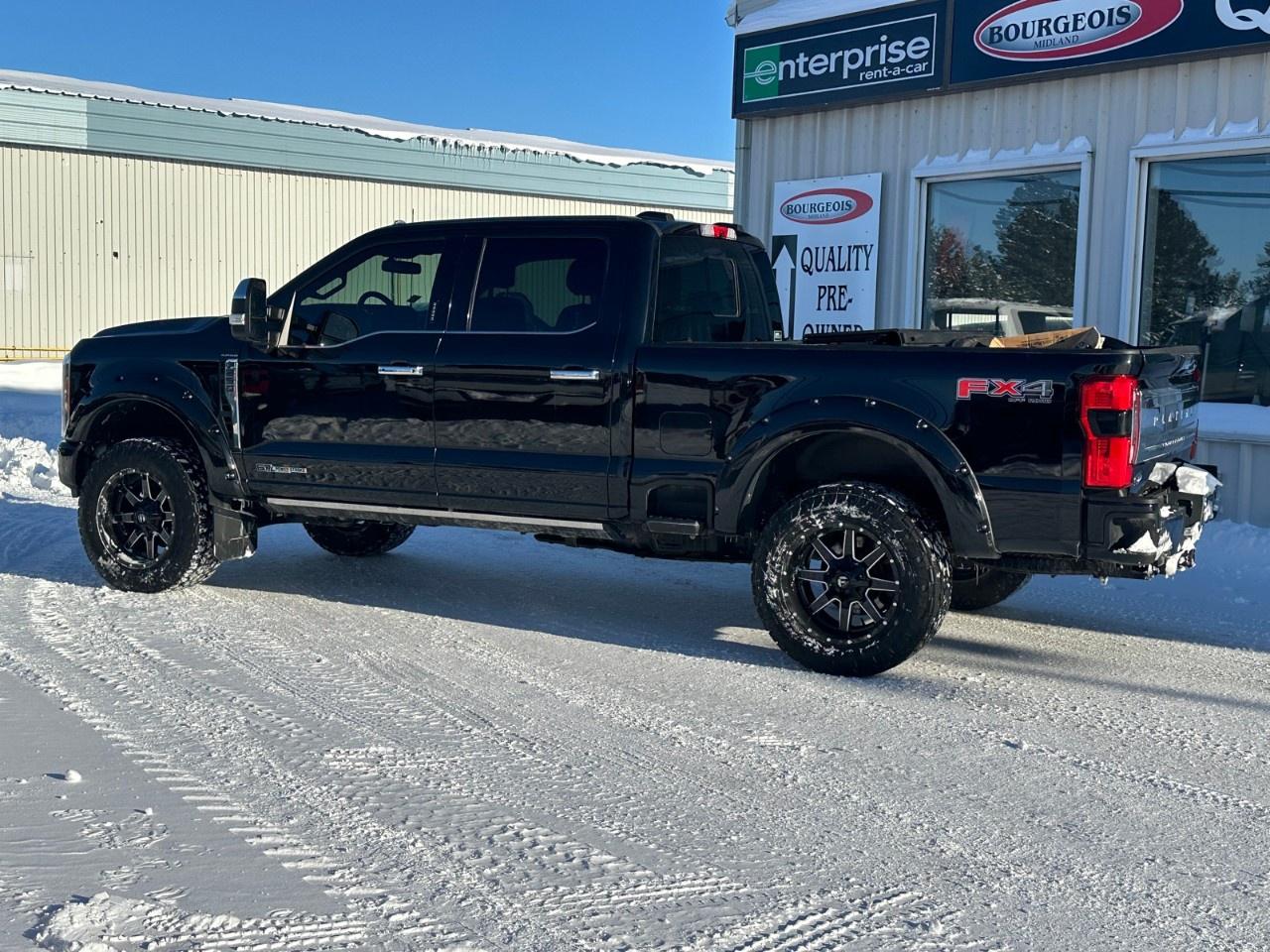 2023 Ford F-250 Super Duty SRW PLATINUM 4WD CREW CAB 6.75' BOX Photo