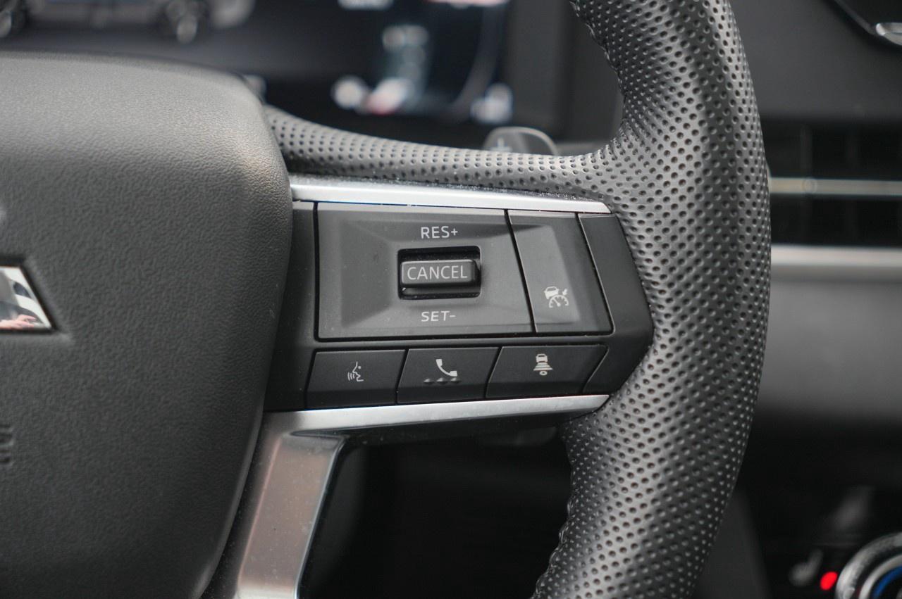 2023 Mitsubishi Outlander Phev SEL S-AWC Photo