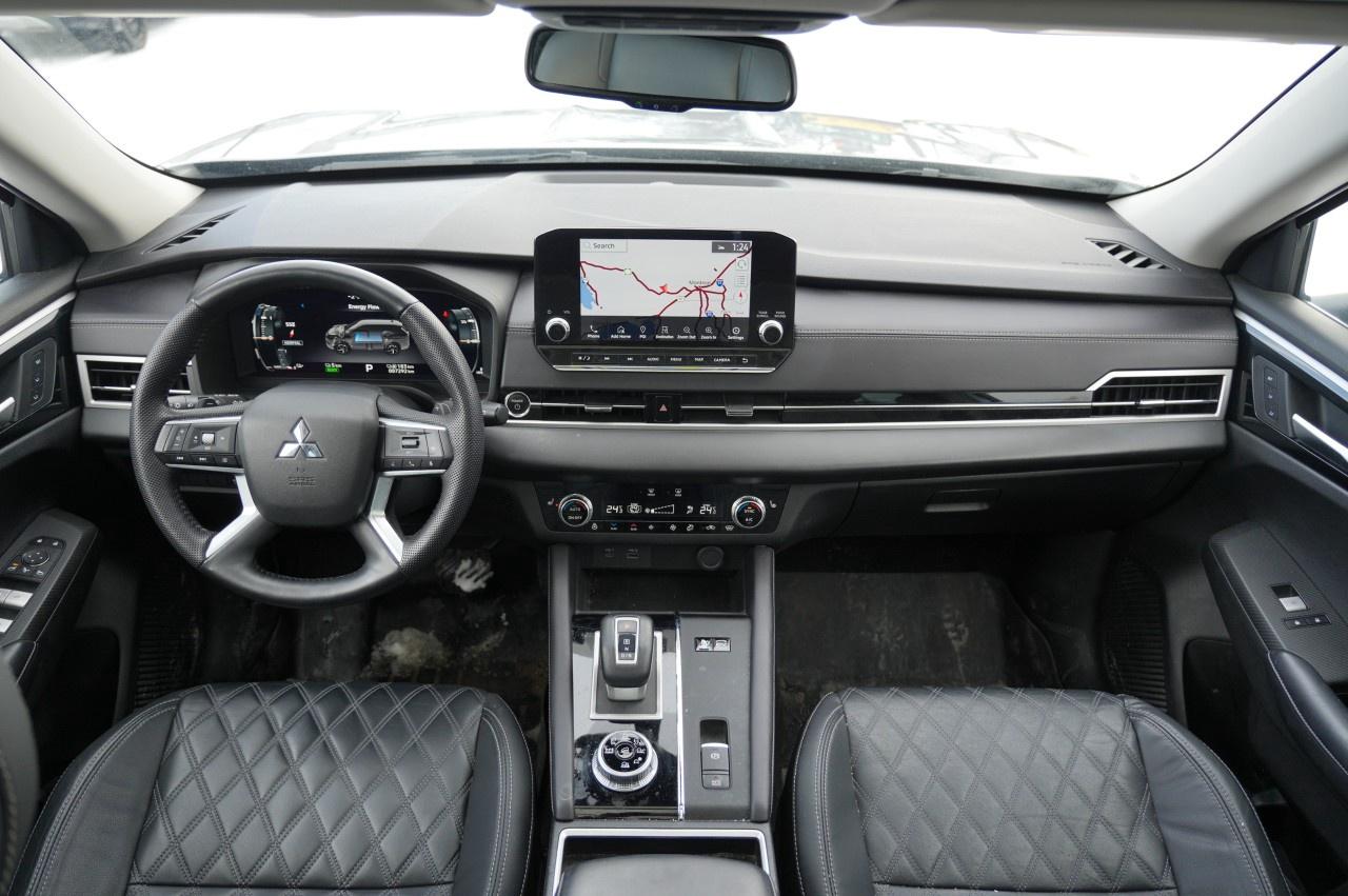 2023 Mitsubishi Outlander Phev SEL S-AWC Photo