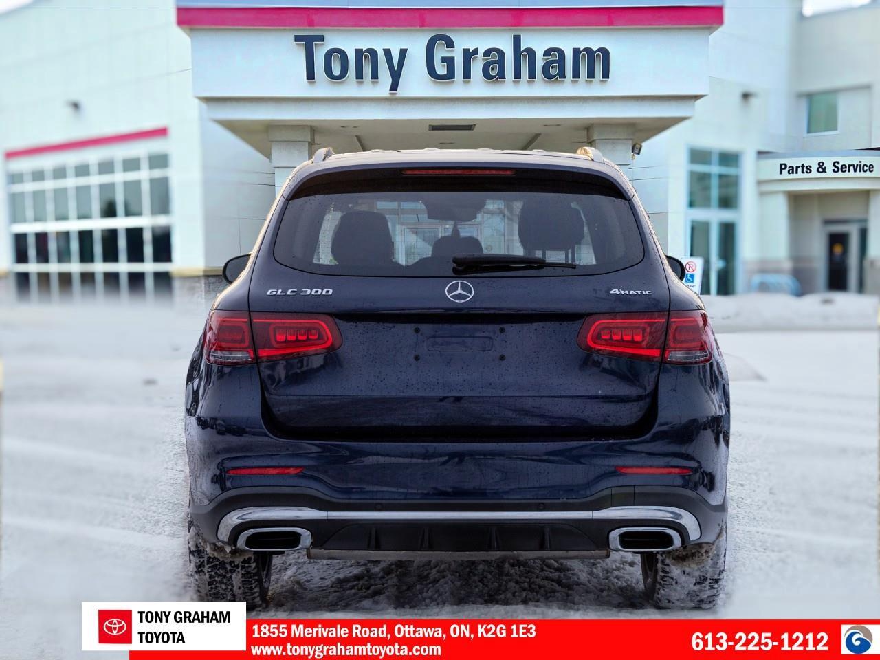 2021 Mercedes GLC 300 Photo4