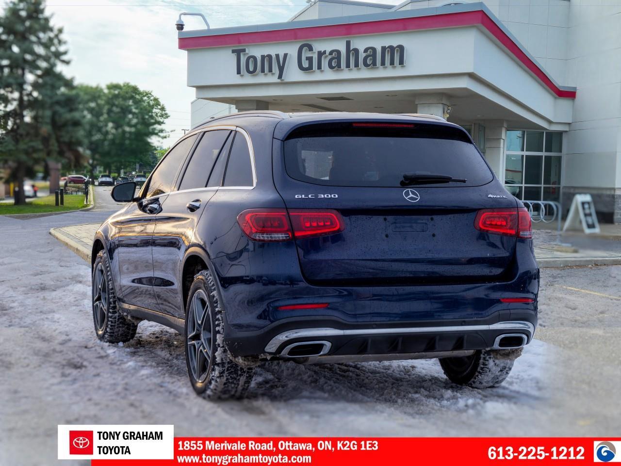 2021 Mercedes GLC 300 Photo