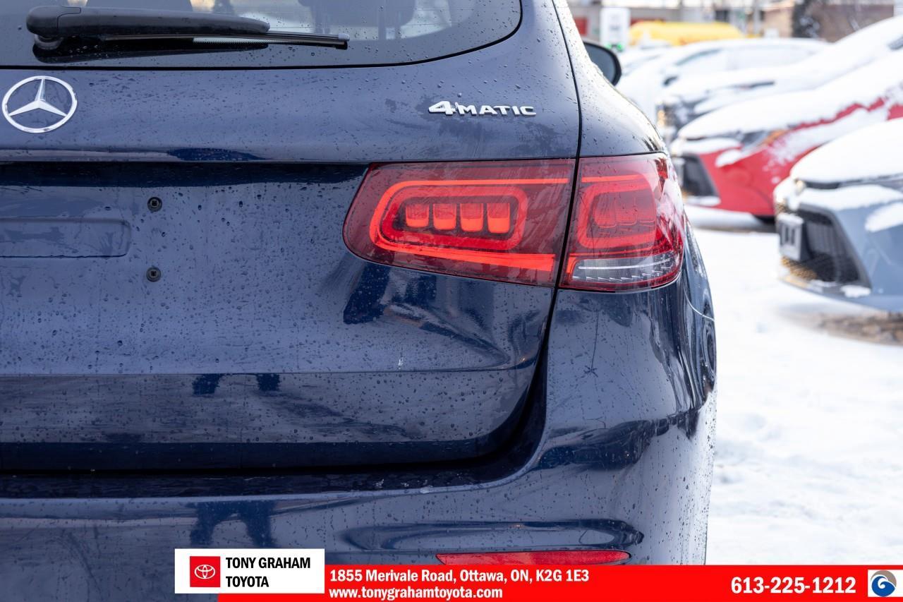 2021 Mercedes GLC 300 Photo