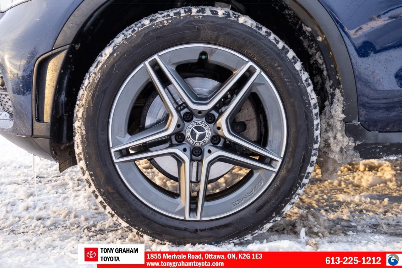 2021 Mercedes GLC 300 Photo