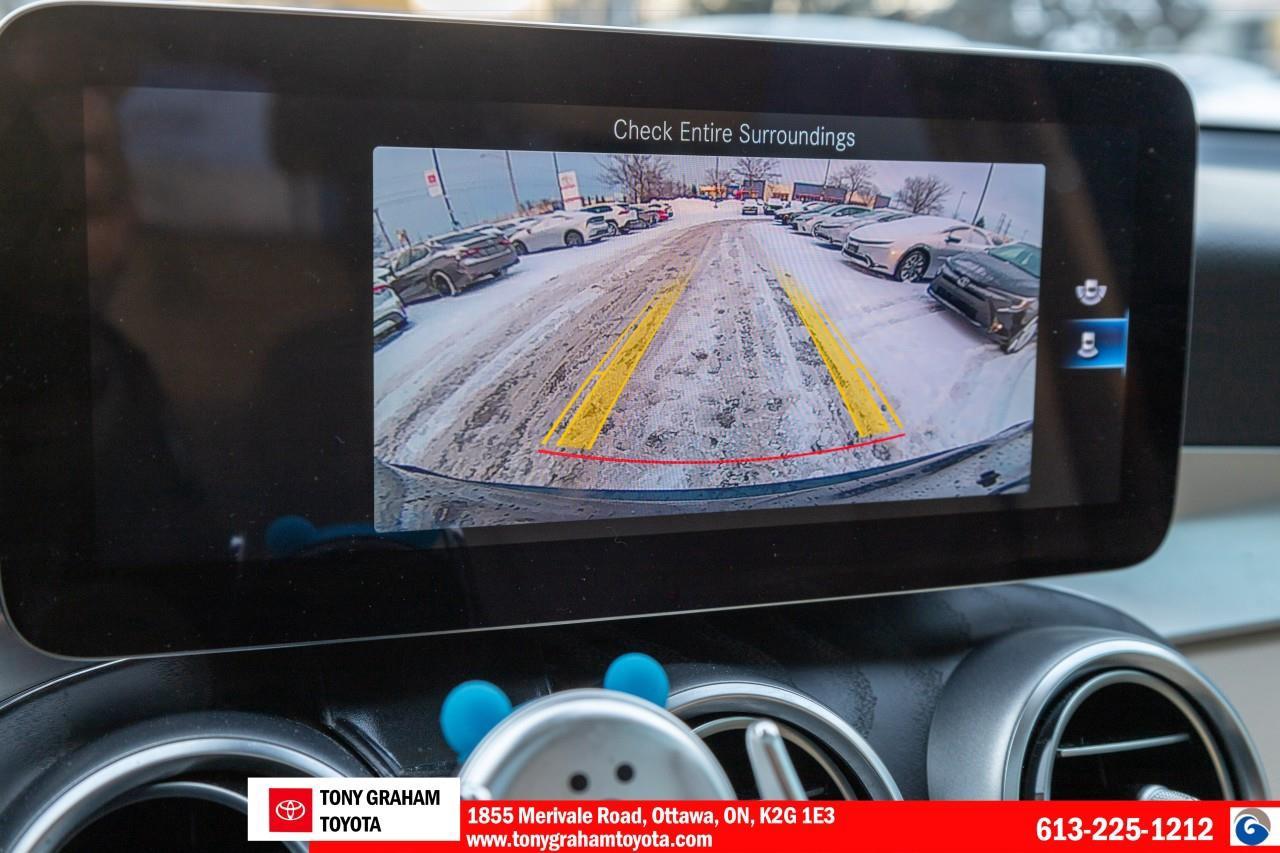 2021 Mercedes GLC 300 Photo