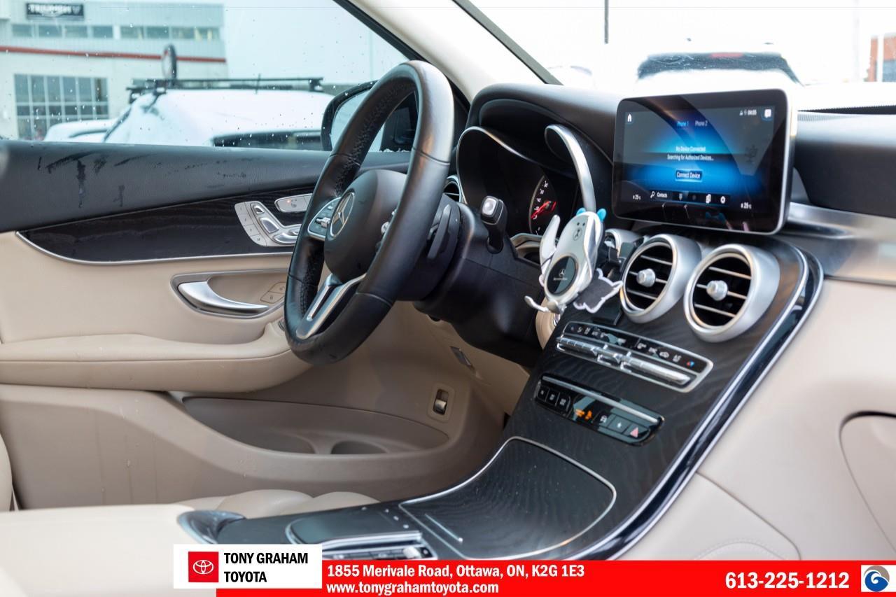 2021 Mercedes GLC 300 Photo