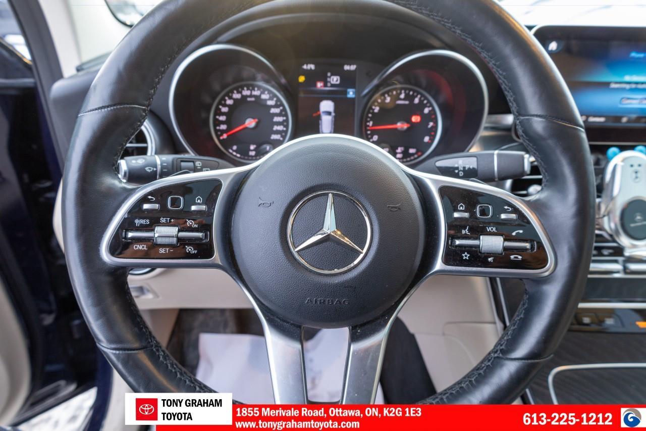 2021 Mercedes GLC 300 Photo