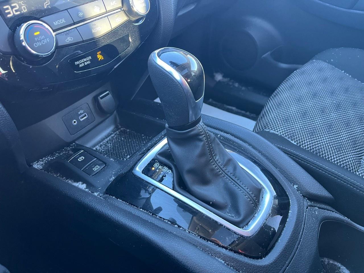 2023 Nissan Qashqai AWD SV CVT Photo