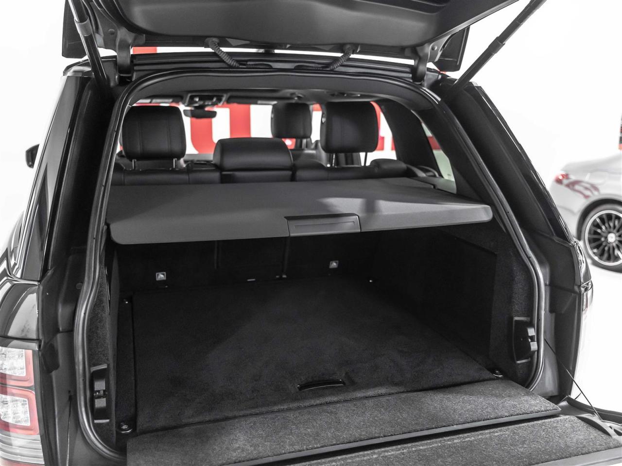 2017 Land Rover Range Rover SC|V8 SUPERCHARGED|LOW KM'S|PARK ASSIST|ACCIDENT FREE Photo