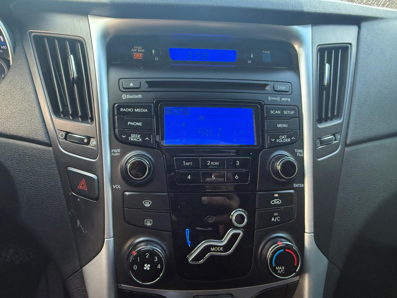 2013 Hyundai Sonata SE Photo