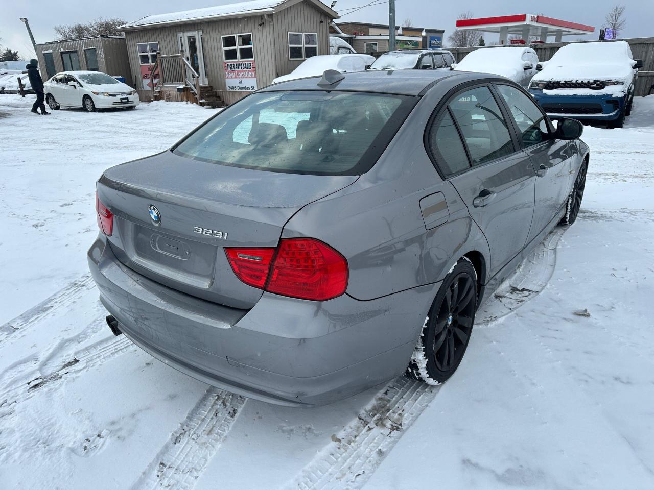 2011 BMW 3 Series 323i, WELL MAINTAINED, CERTIFIED Photo