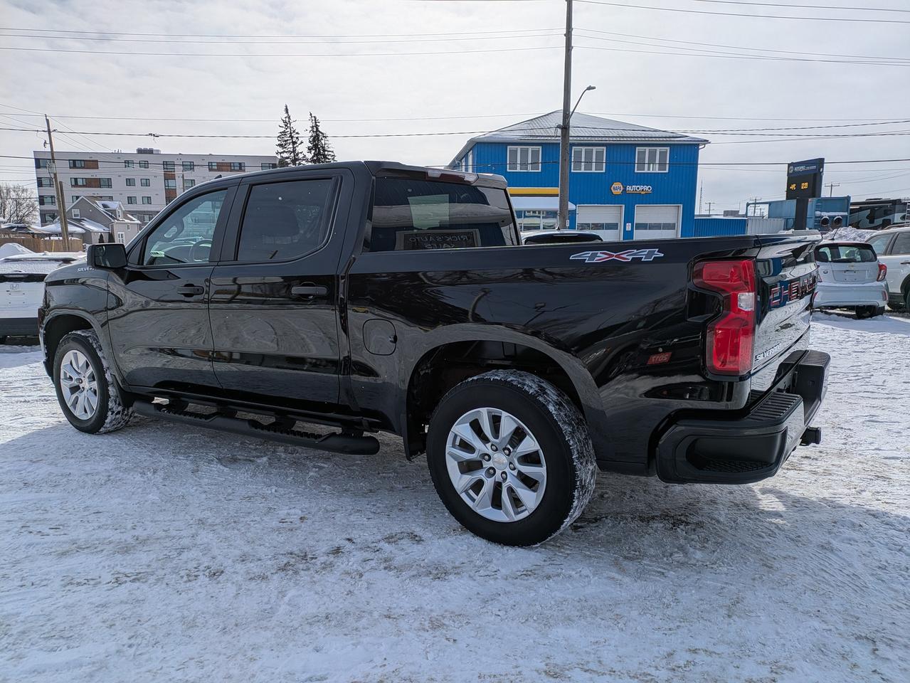 2020 Chevrolet Silverado 1500 4WD Crew Cab 147" Custom Photo2