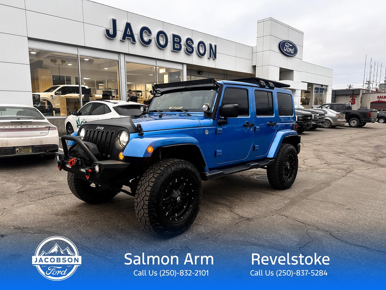 2016 Jeep Wrangler Unlimited Sahara Photo1