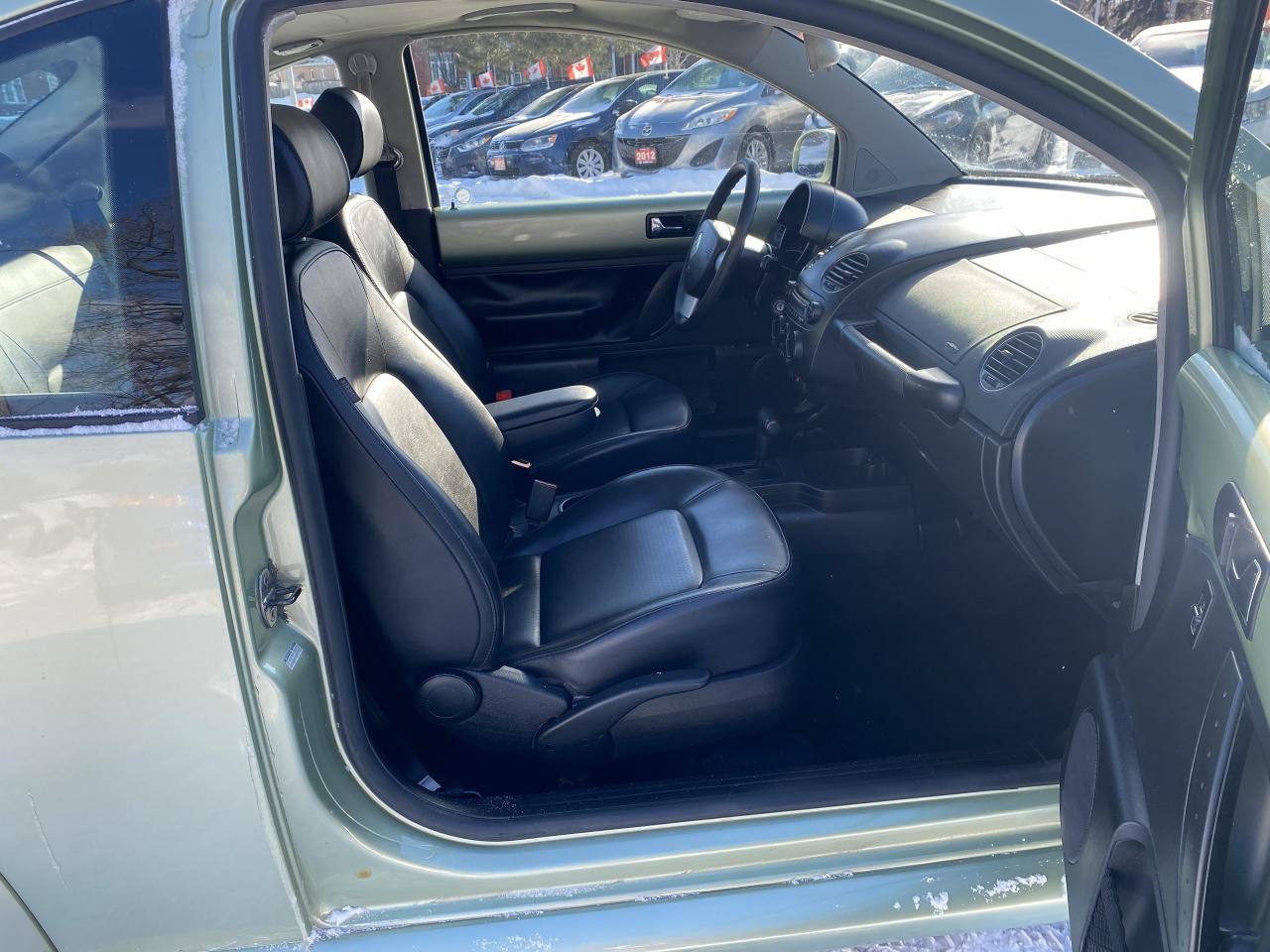 2008 Volkswagen New Beetle Low KM/Gas Saver/Leather/Sunroof/Htd Seats Photo