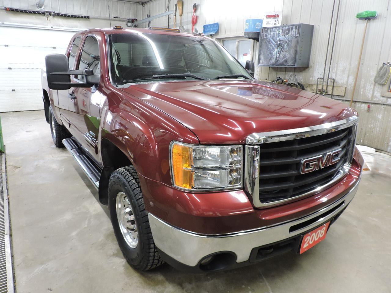 <p>A beautiful rust-free and low mileage 2008 Sierra 2500 SLE that is powered by an awesome LMM code 365 HP/660 lb-ft torque pre-DEF Duramax turbo diesel engine. IT IS 2-WHEEL DRIVE.&nbsp; This truck was well oiled and minimal winter usage, see the numerous pictures showing the rust protection that was previously applied to preserve it. Full power group including keyless entry, windows, locks and mirrors. Dual climate controls, built-in electric brake controller and fog light options. Bluetooth, steering wheel mounted audio controls and a CD player. Power adjust seats on both front buckets. New tires and new front brake pads, rotors and calipers were installed for the safety. A retractable tonneau cover and 5th wheel rails along with a Hijacker 16K dual pivoting 5th wheel hitch were added to the 6 1/2-foot length box. SEE ALL THE EXTRA PICTURES OF THE RUST-FREE BODY ON THIS 2008 THEN COME SEE IT IN PERSON.&nbsp; This awesome 2500 Sierra is safetied, serviced and ready to drive or tow.&nbsp;</p><p>** WE UPDATE OUR WEBSITE REGULARLY IF YOU SEE THIS AD THE VEHICLE IS AVAILABLE! ** Pentastic Motors specializes in 4X4 Gasoline and Diesel trucks from all makes including Dodge, Ford, and General Motors. Extended warranties available! &nbsp;Financing available from 7.99% APR OAC. Delivery available to Southern Ontario Purchasers! We are 1.5 hrs from Pearson International Airport and offer free pick up from the airport to Purchasers. Leasing options available for Commercial/Agricultural/Personal! **NO ADMIN FEES! All vehicles are CERTIFIED and serviced unless otherwise stated! CARFAX AVAILABLE ON ALL VEHICLES! ** Call, email, or come in for a test drive today! 1-844-4X4-TRUX www.pentasticmotors.com</p>