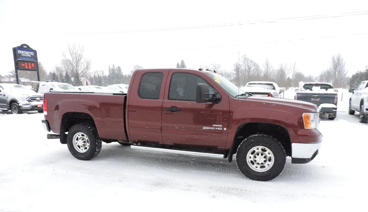 2008 GMC Sierra 2500 SLE Diesel RWD Well Oiled New Tires Only 165000 KM Photo2