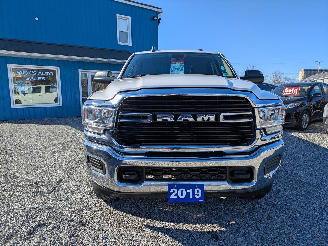 2019 RAM 3500 Big Horn 4x4 Crew Cab 8' Box Photo