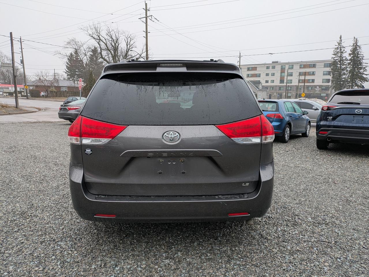 2014 Toyota Sienna 5DR LE 8-PASS FWD Photo3