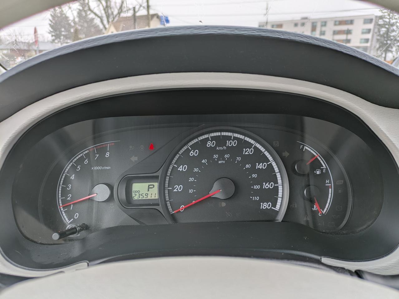 2014 Toyota Sienna 5DR LE 8-PASS FWD Photo