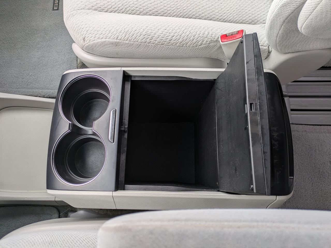 2014 Toyota Sienna 5DR LE 8-PASS FWD Photo