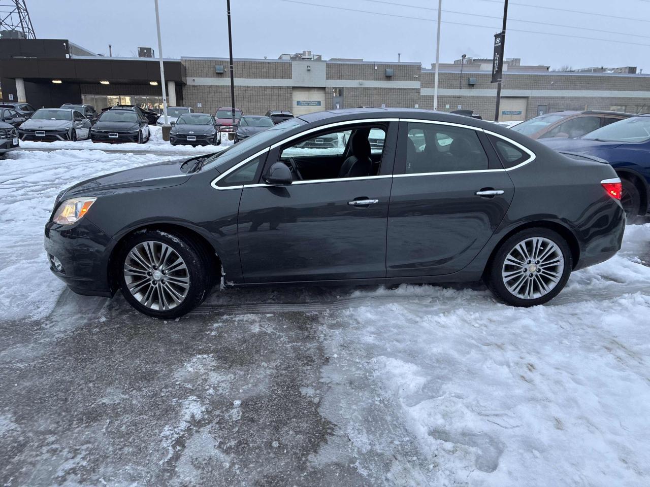 2015 Buick Verano 2.0 TURBO, 1-OWNER, LEATHER, SUNROOF, BOSE, LOADED Photo4
