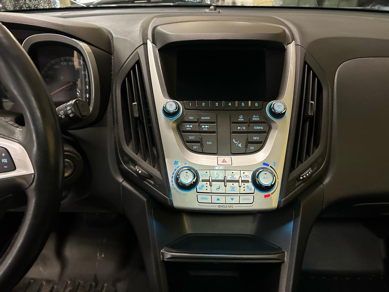 2016 Chevrolet Equinox LT Photo