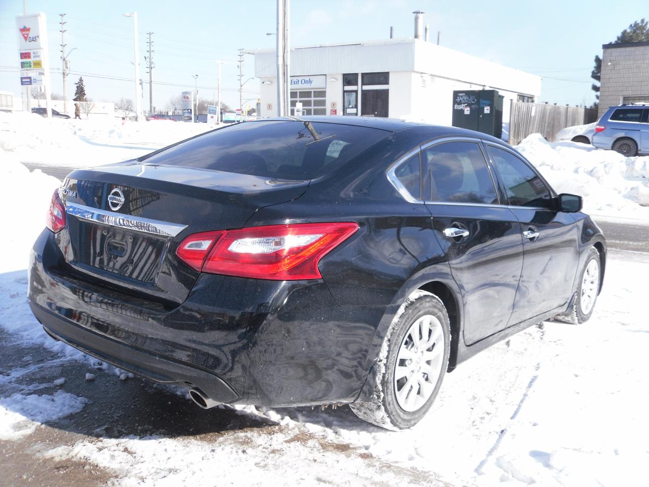 2017 Nissan Altima 4DR SDN I4 CVT 2.5 S Photo