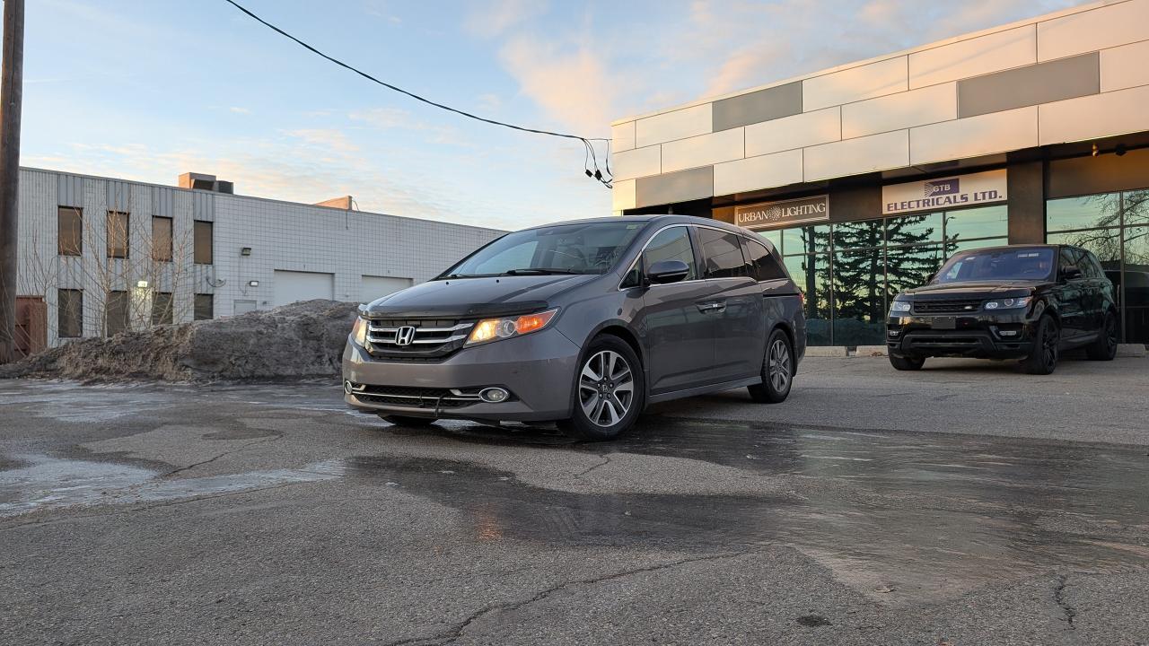Used 2015 Honda Odyssey Touring w/RES & Navi for sale in Calgary, AB