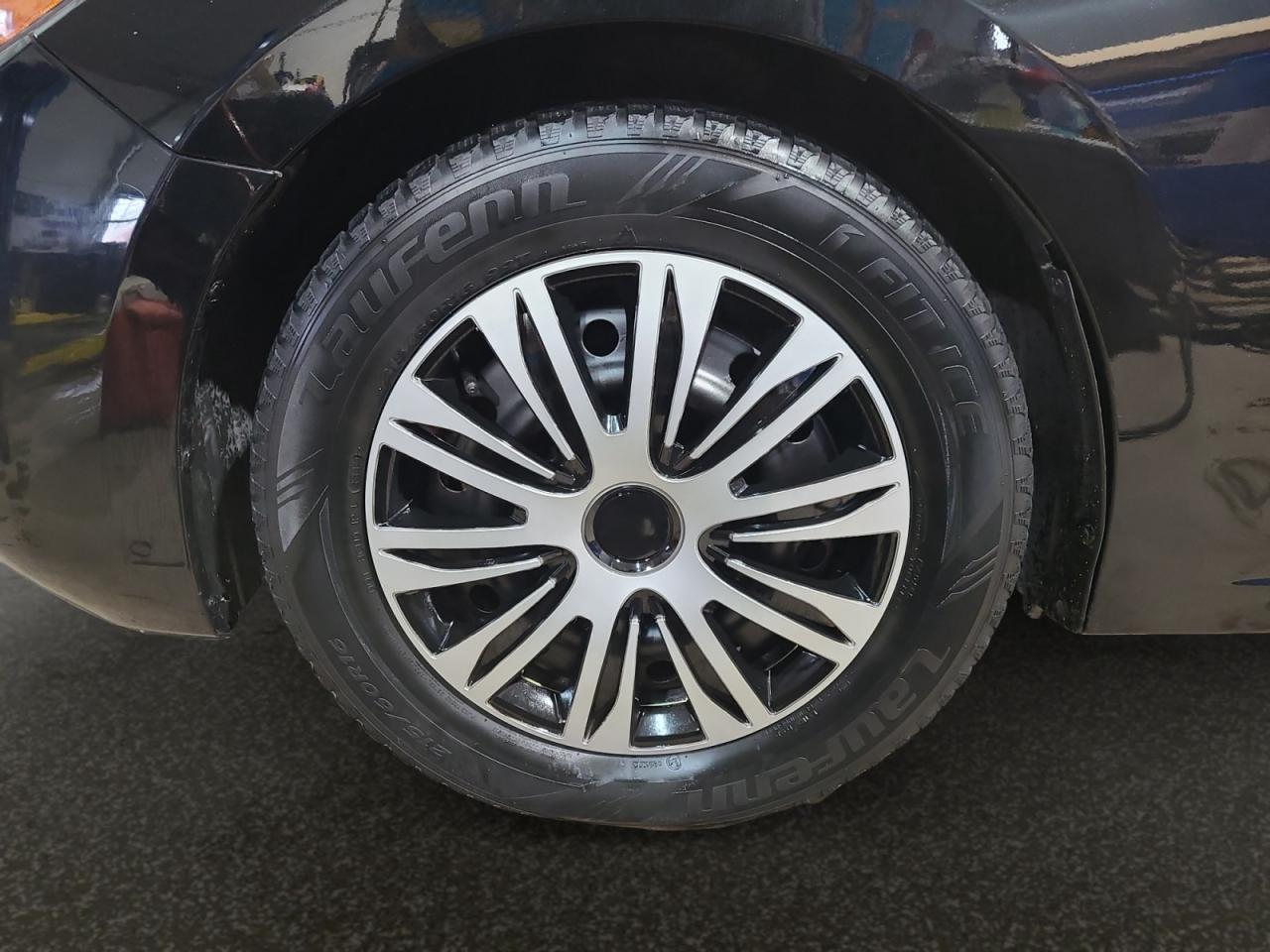 2017 Mazda MAZDA3 GX - Photo #9