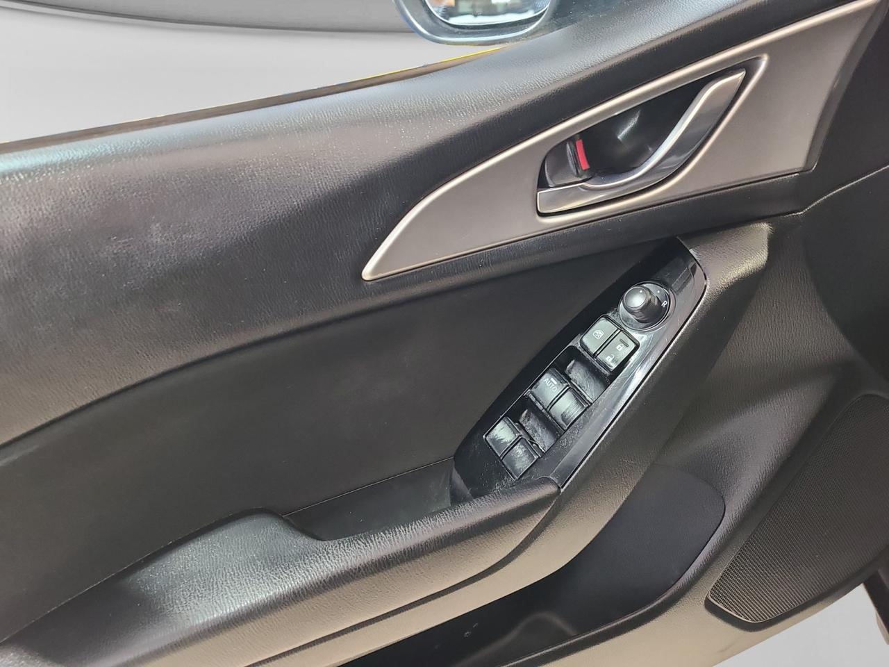 2017 Mazda MAZDA3 GX - Photo #11