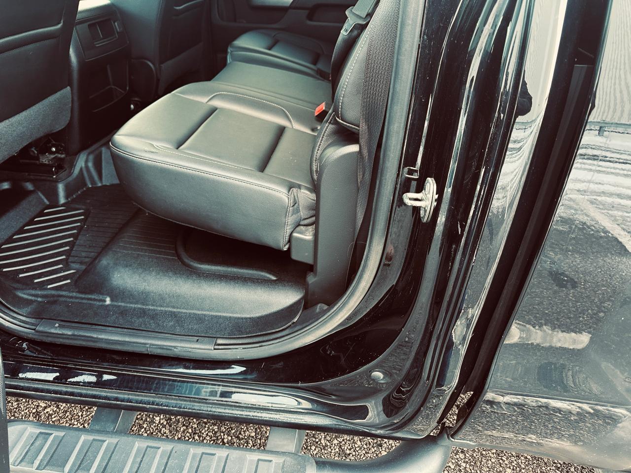 2018 Chevrolet Silverado 1500 4WD Crew Cab LTZ -Z 71 Triple Black Photo