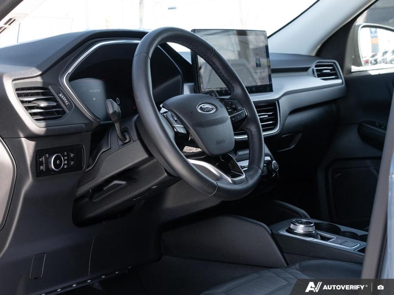 2023 Ford Escape Platinum 600A | CLASS II TRAILER TOW PACKAGE | PREMIUM TECH Photo