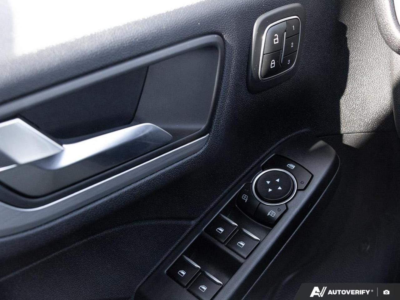 2023 Ford Escape Platinum 600A | CLASS II TRAILER TOW PACKAGE | PREMIUM TECH Photo