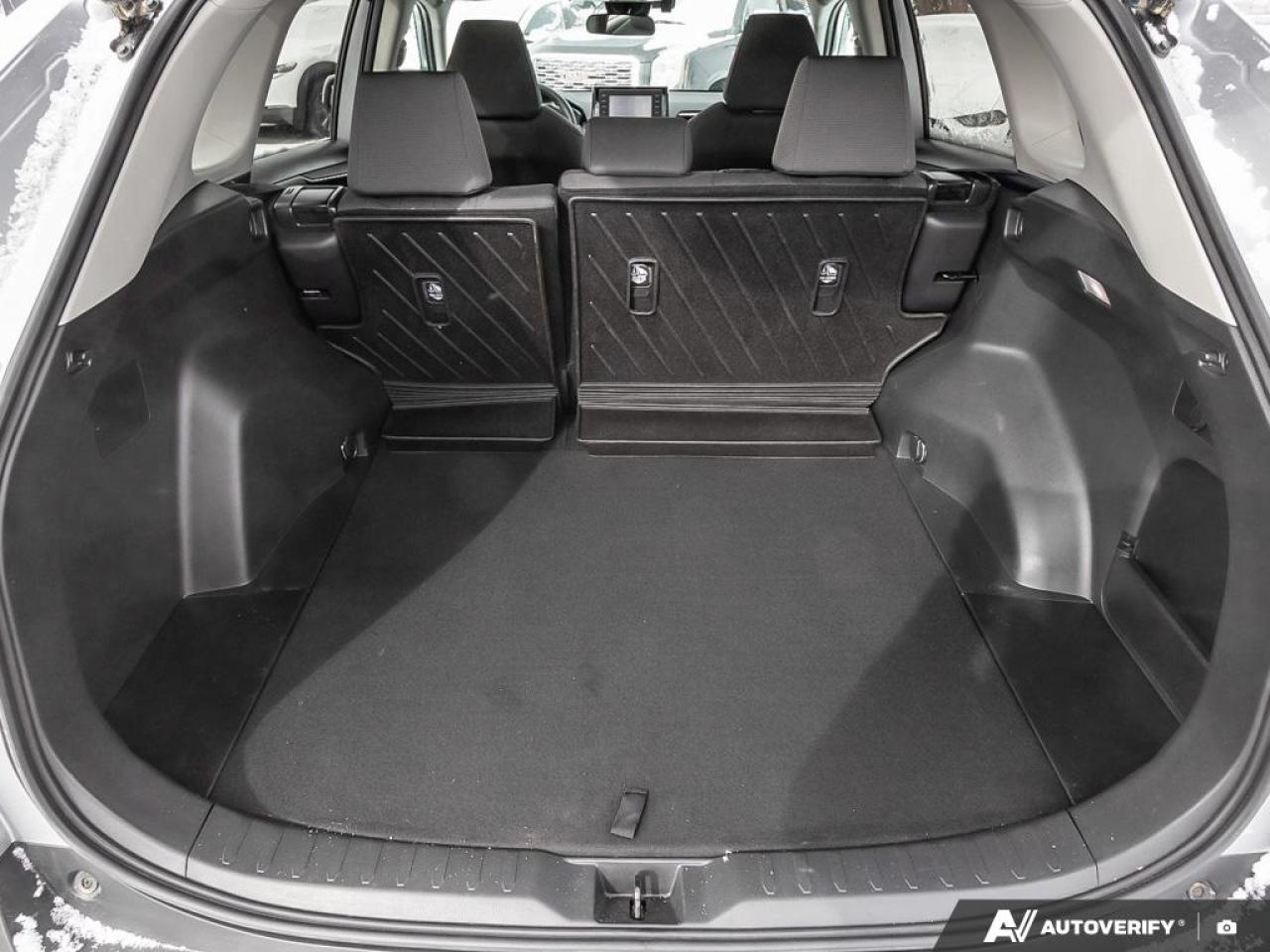 2022 Toyota RAV4 XLE FRONT DUAL A/C | KEYLESS ENTRUY | POWER MOONROOF | Photo