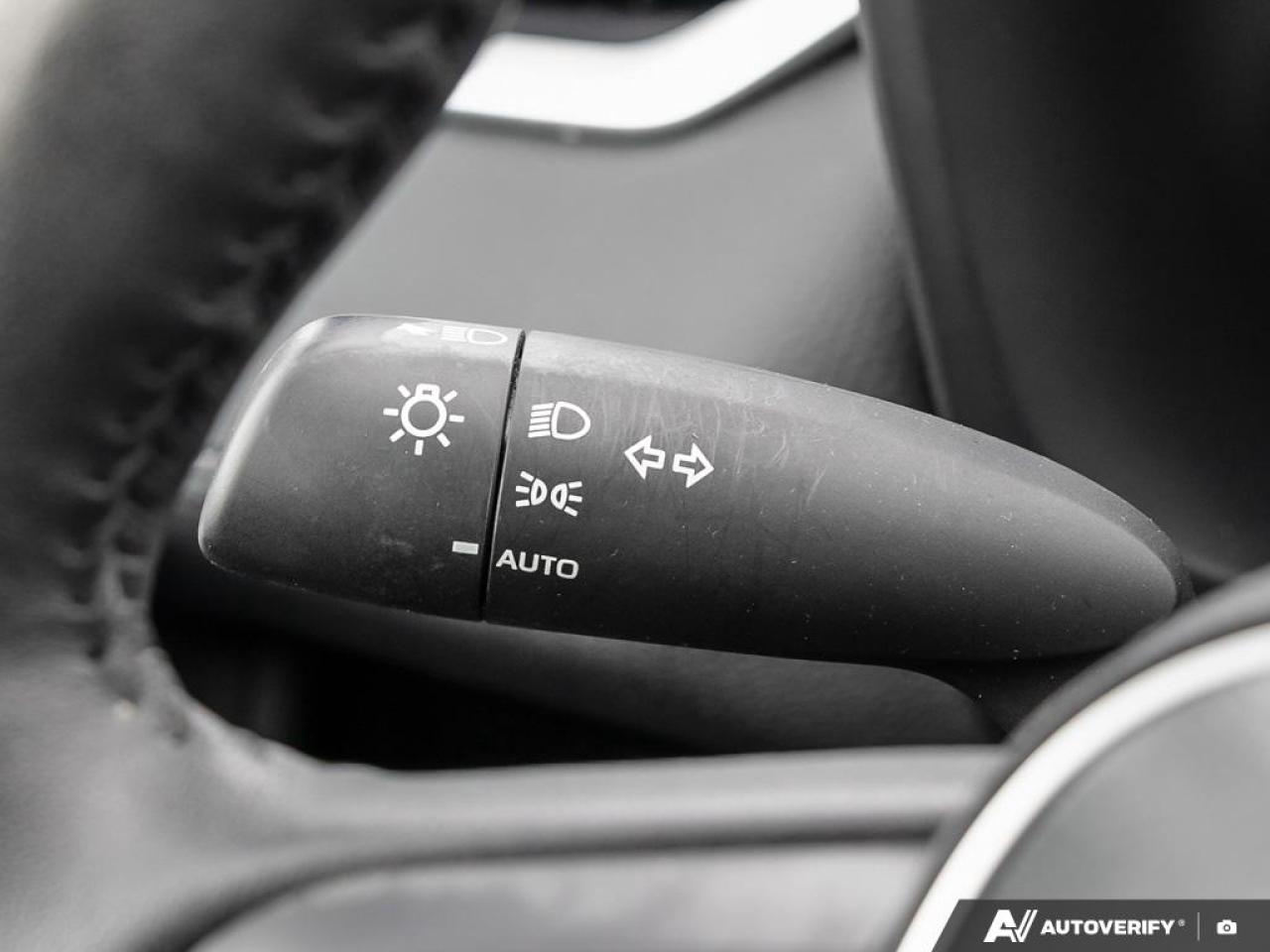 2022 Toyota RAV4 XLE FRONT DUAL A/C | KEYLESS ENTRUY | POWER MOONROOF | Photo